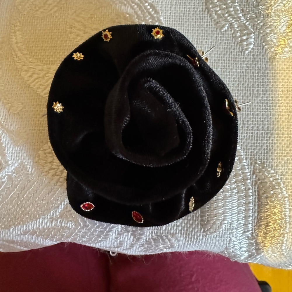 Free People Brooch with 5 pairs of earrings